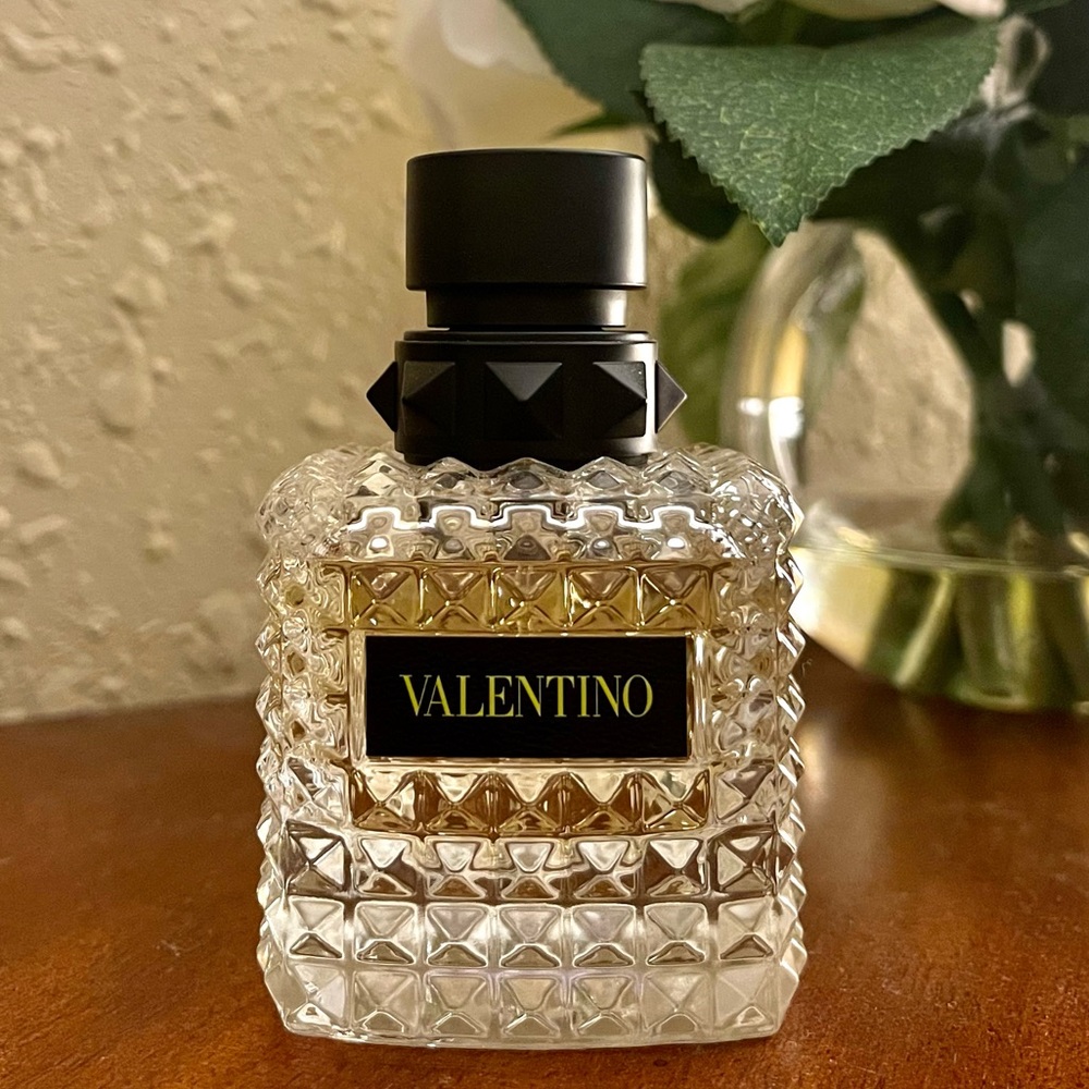 VALENTINO Born In Roma - Yellow Dream Perfume